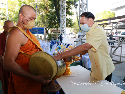 ทำบุญใส่บาตรเทศกาลปีใหม่ 2566