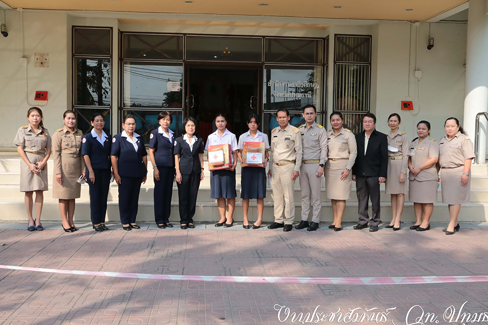 📣 นายกเหล่ากาชาดจังหวัดปทุมธานี เยี่ยมนักเรียนทุนฯ