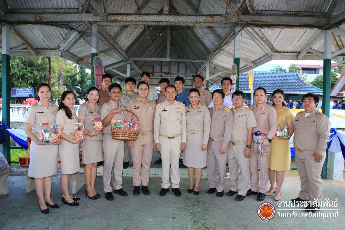 🔔 ประเพณีทำบุญตักบาตรพระร้อย 2567